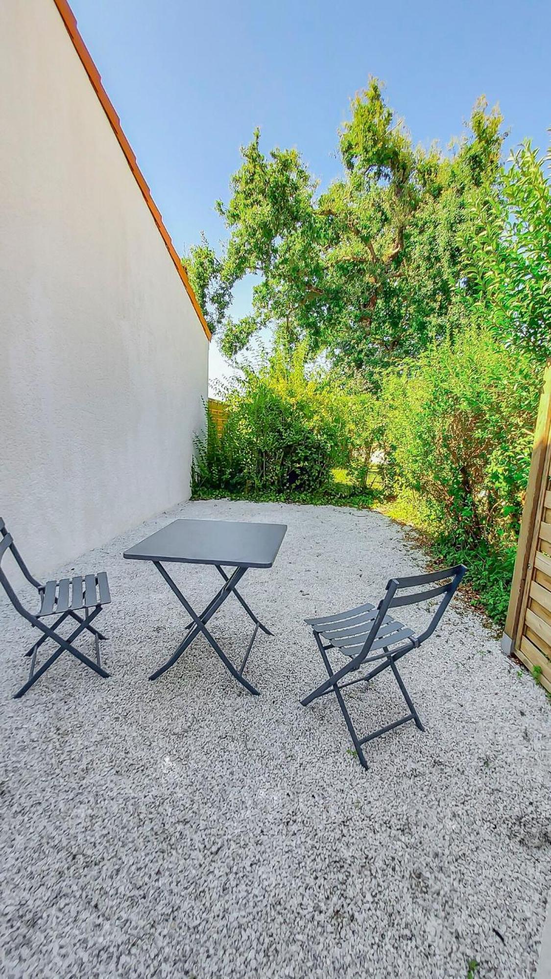 Calme Jardin & Parking Prox Royan Appart 2 Medis Exterior photo